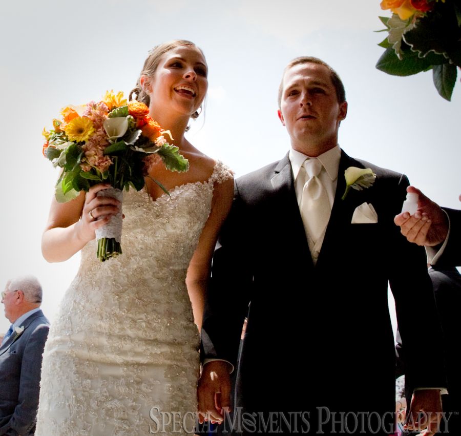Our Lady of the Lakes Waterford MI wedding photograph