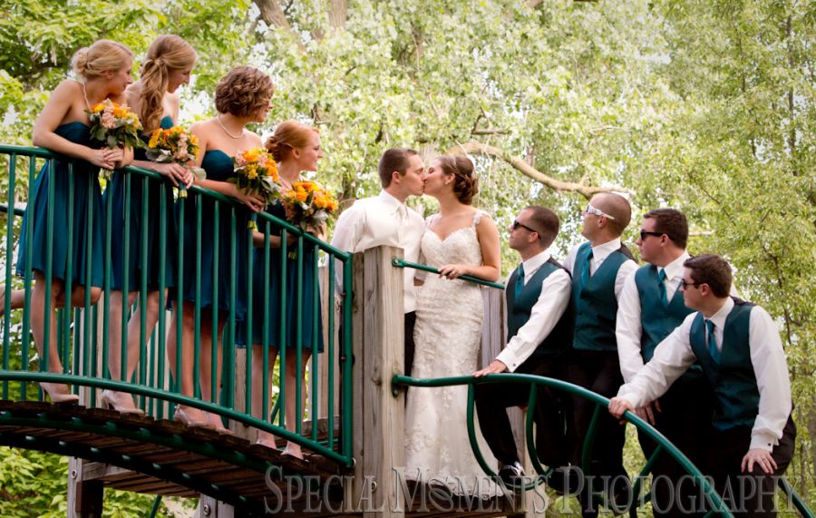 Our Lady of the Lakes Waterford MI wedding photograph