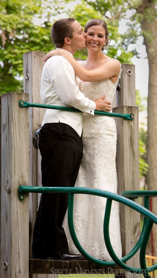 Our Lady of the Lakes Waterford MI wedding photograph