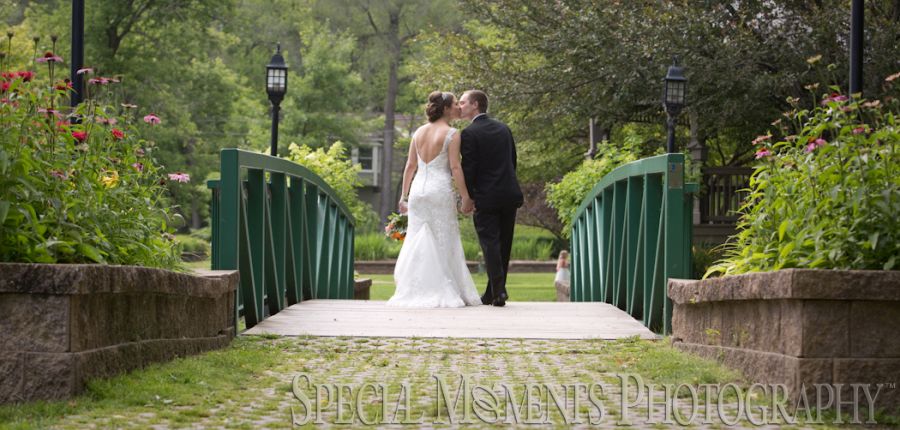 Our Lady of the Lakes Waterford MI wedding photograph