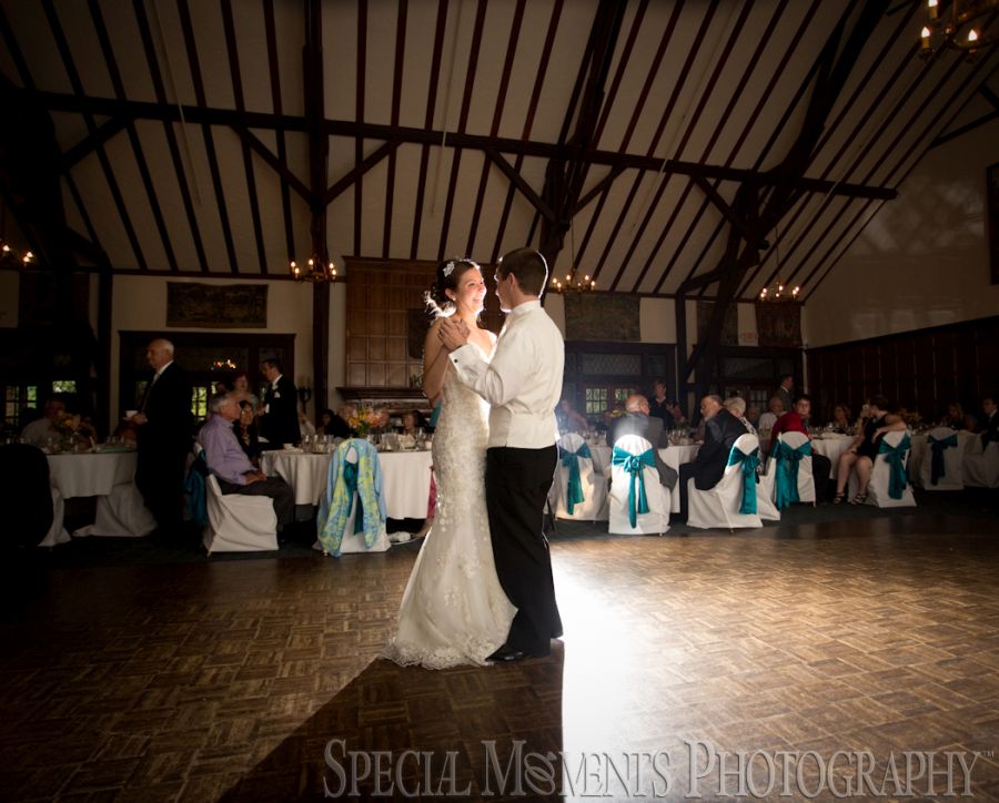Indianwood Golf Country Club Lake Orion MI wedding photograph