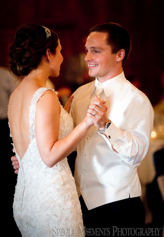 Indianwood Golf Country Club Lake Orion MI wedding photograph