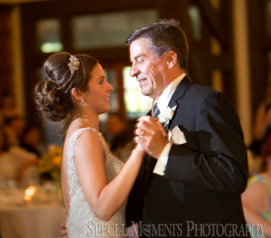 Indianwood Golf Country Club Lake Orion MI wedding photograph