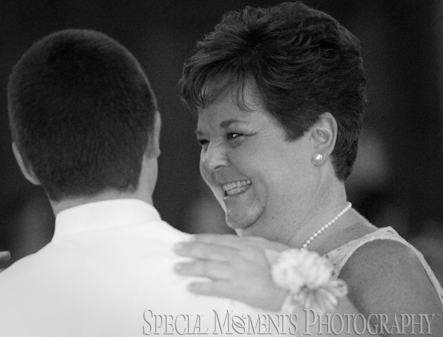 Indianwood Golf Country Club Lake Orion MI wedding photograph