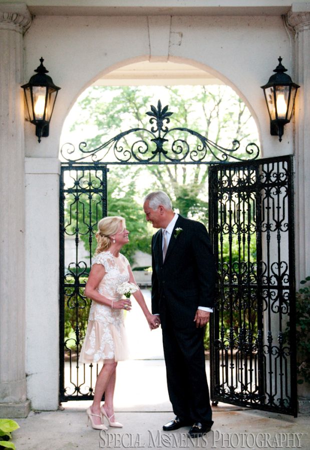 Grosse Pointe War Memorial Grosse Pointe Farms MI wedding photography