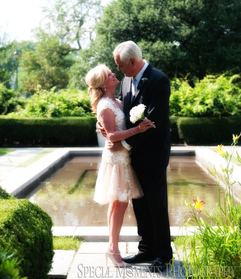 Grosse Pointe War Memorial Grosse Pointe Farms MI wedding photography