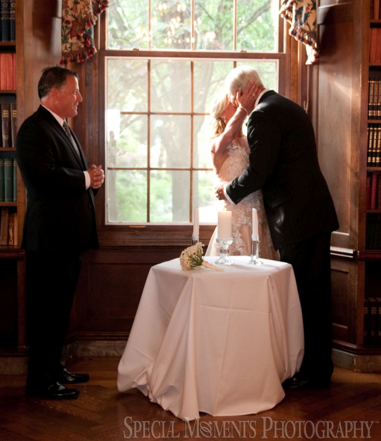 Grosse Pointe War Memorial Grosse Pointe Farms MI wedding photography