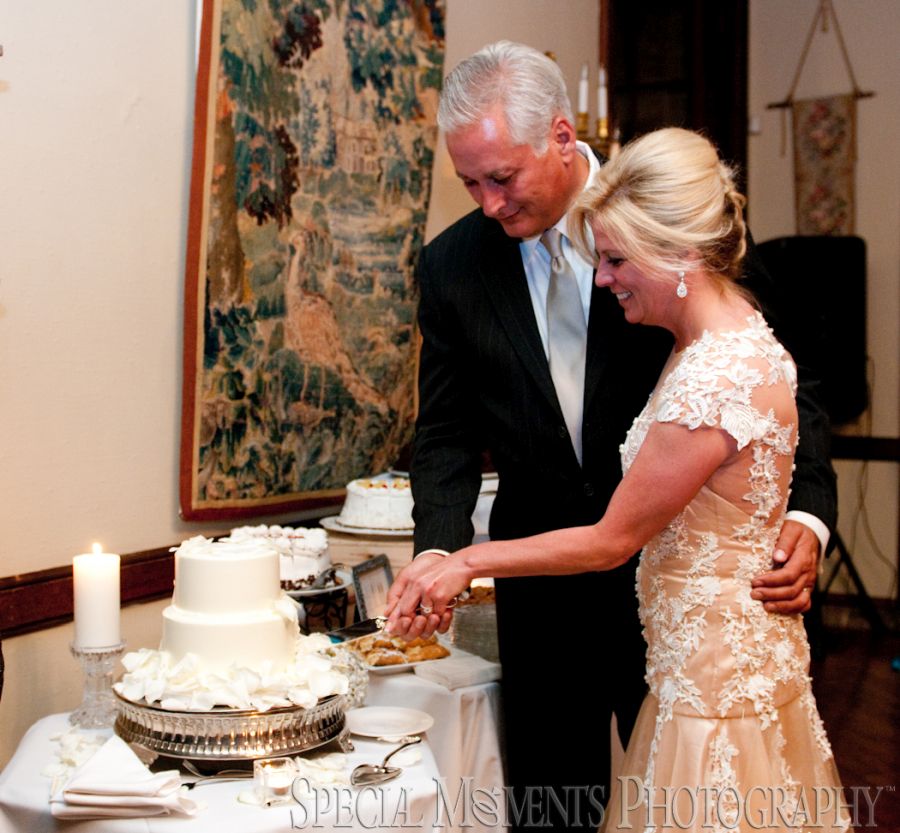 Grosse Pointe War Memorial Grosse Pointe Farms MI wedding photography