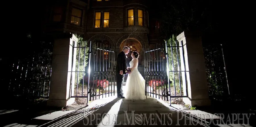 The Whitney Detroit MI wedding photograph