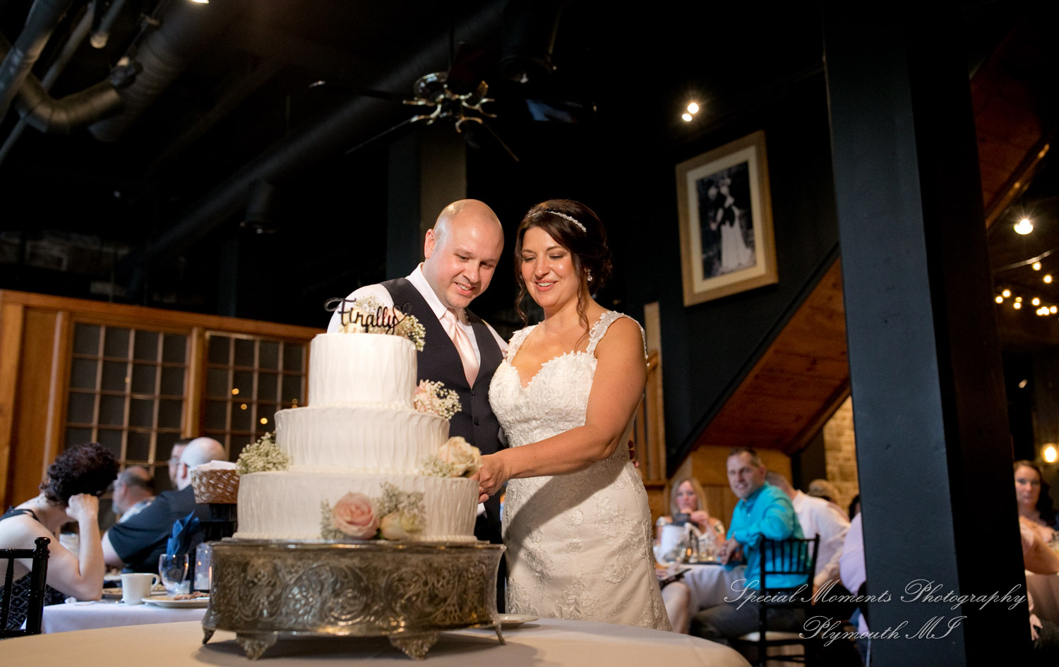 Krystal & Brian at Wellers Raisin River Rm Saline MI wedding photograph