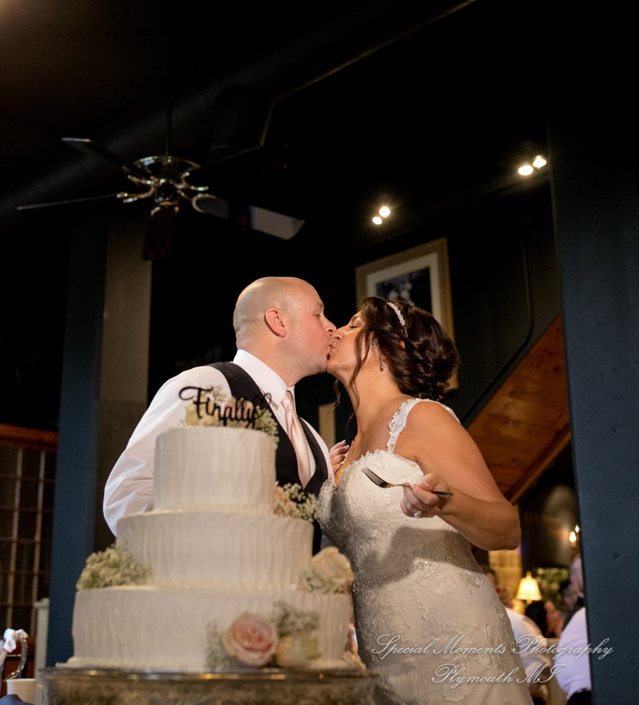 Krystal & Brian at Wellers Raisin River Rm Saline MI wedding photograph