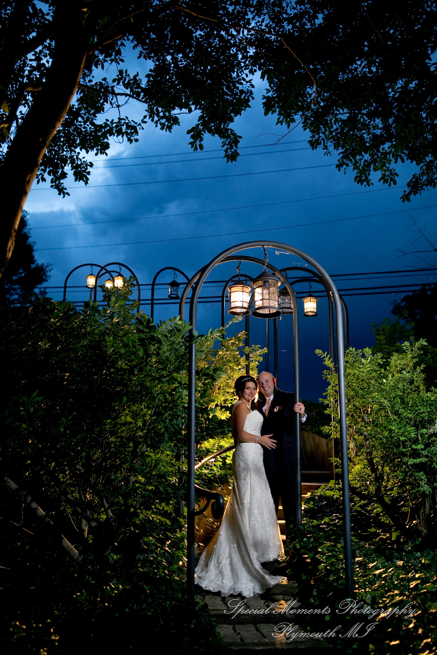 Krystal & Brian at Wellers Raisin River Rm Saline MI wedding photograph