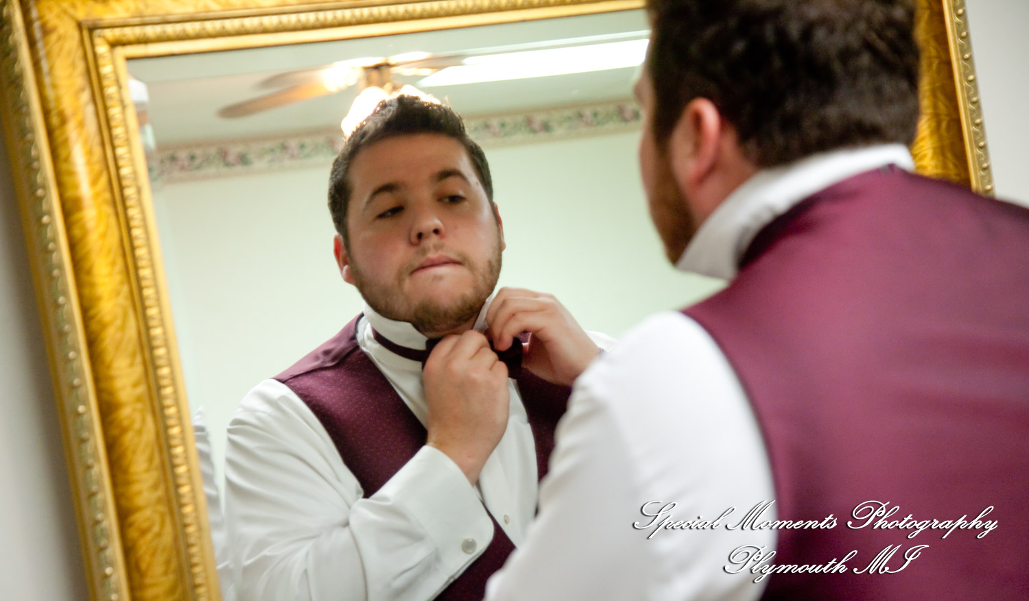 Leanne & Daniel at Christ the King Lutheran Southgate MI wedding photograph