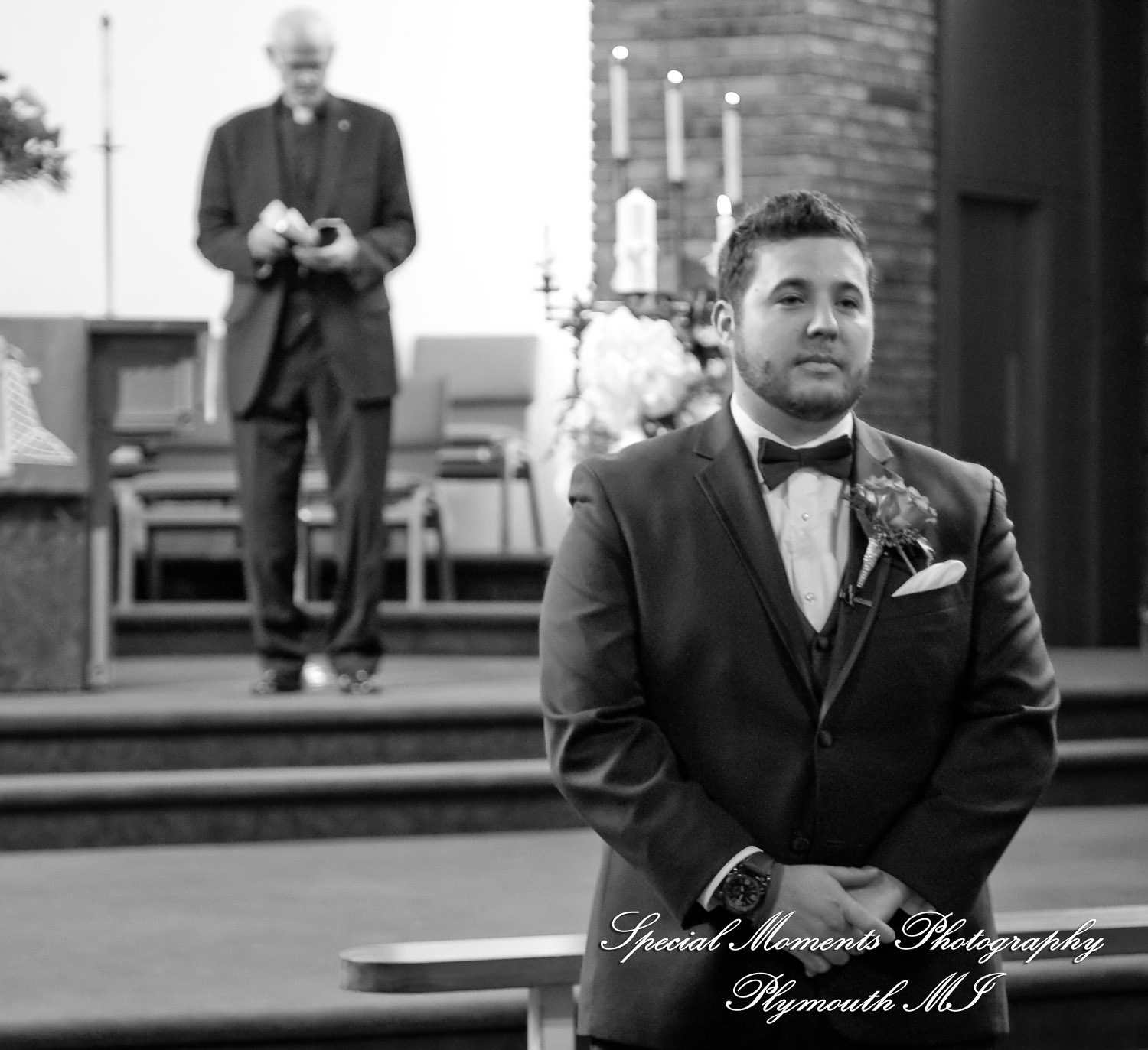 Leanne & Daniel at Christ the King Lutheran Southgate MI wedding photograph