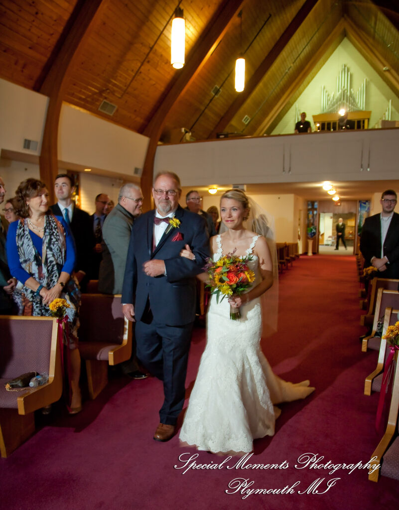Leanne & Daniel at Christ the King Lutheran Southgate MI wedding photograph