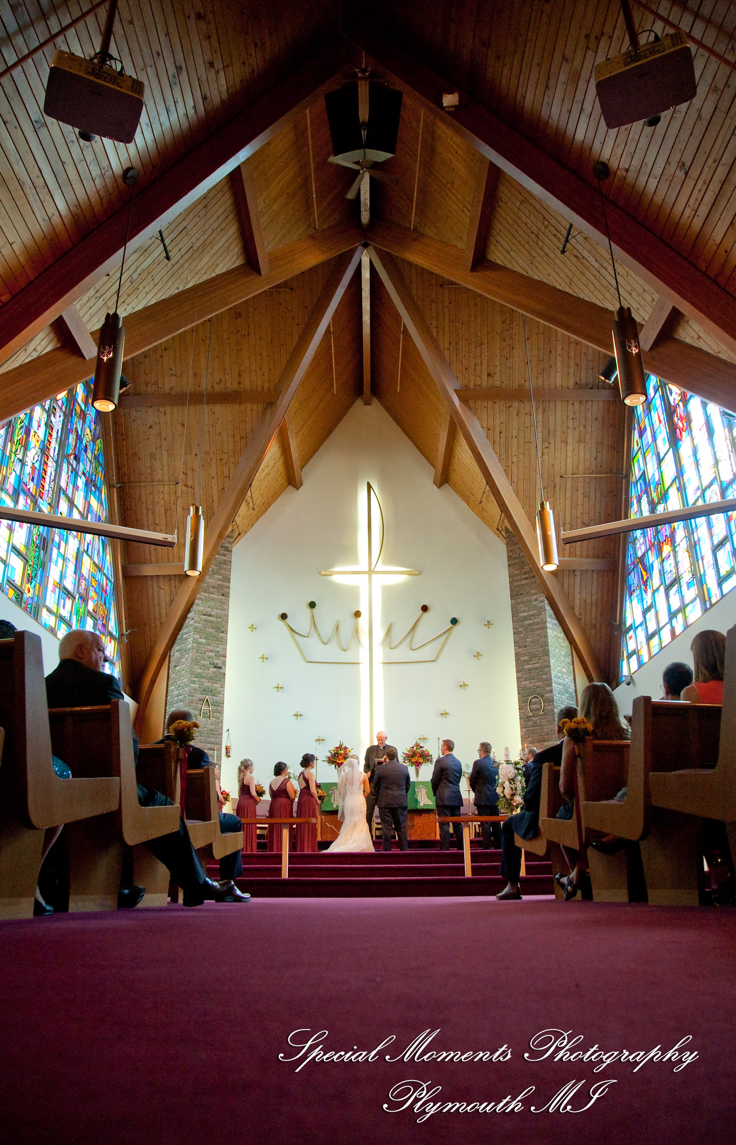 Leanne & Daniel at Christ the King Lutheran Southgate MI wedding photograph