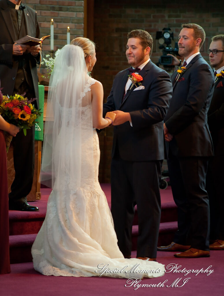 Leanne & Daniel at Christ the King Lutheran Southgate MI wedding photograph
