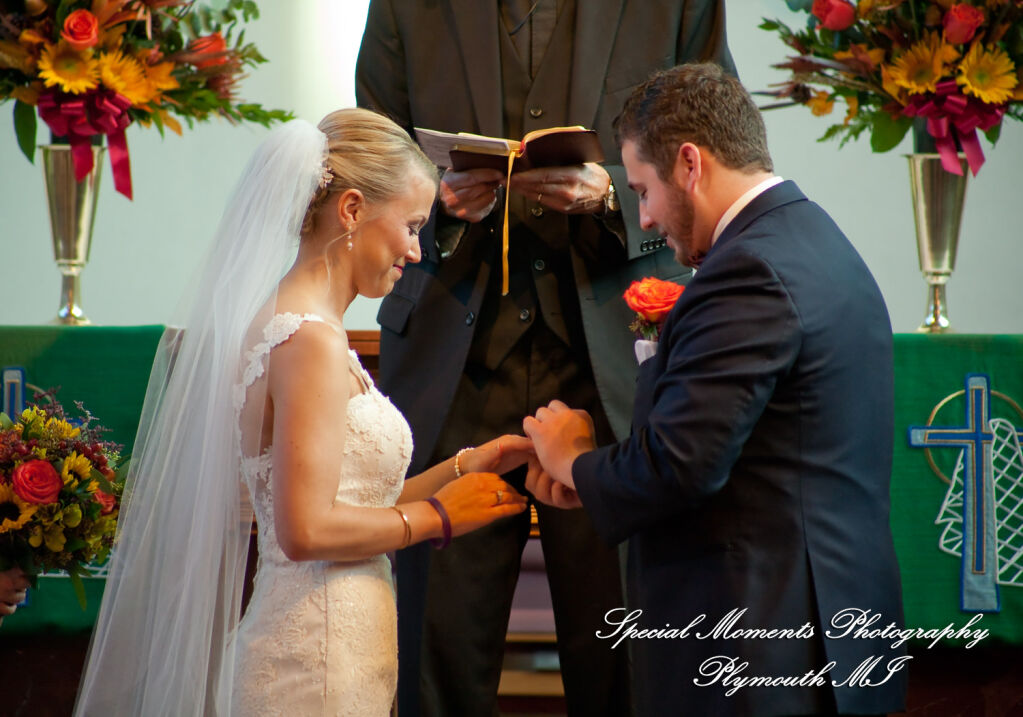 Leanne & Daniel at Christ the King Lutheran Southgate MI wedding photograph