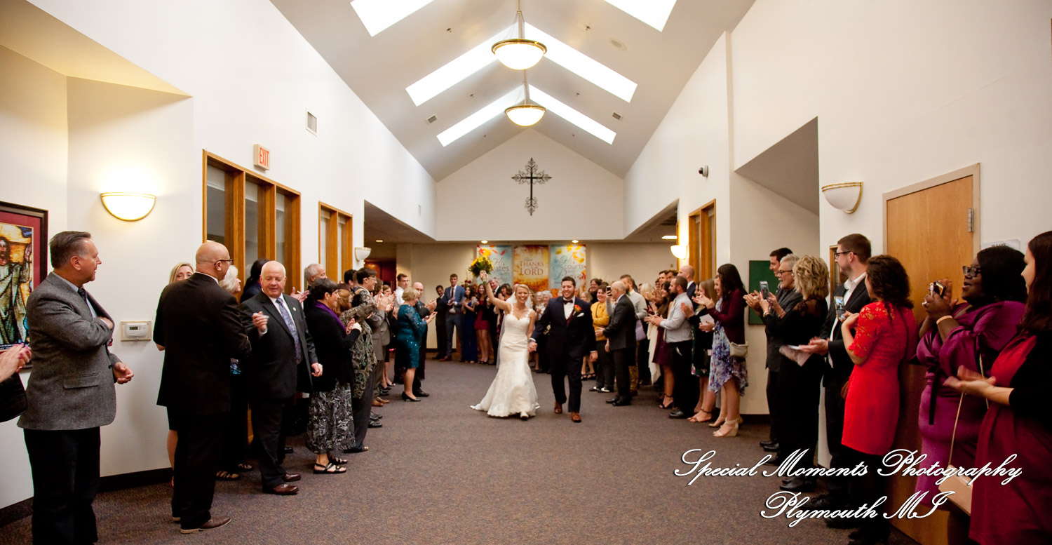 Leanne & Daniel at Christ the King Lutheran Southgate MI wedding photograph