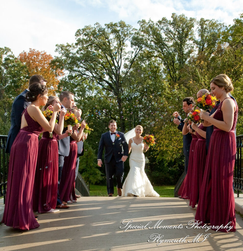 Leanne & Daniel at Elizabeth Park Trenton MI wedding photograph