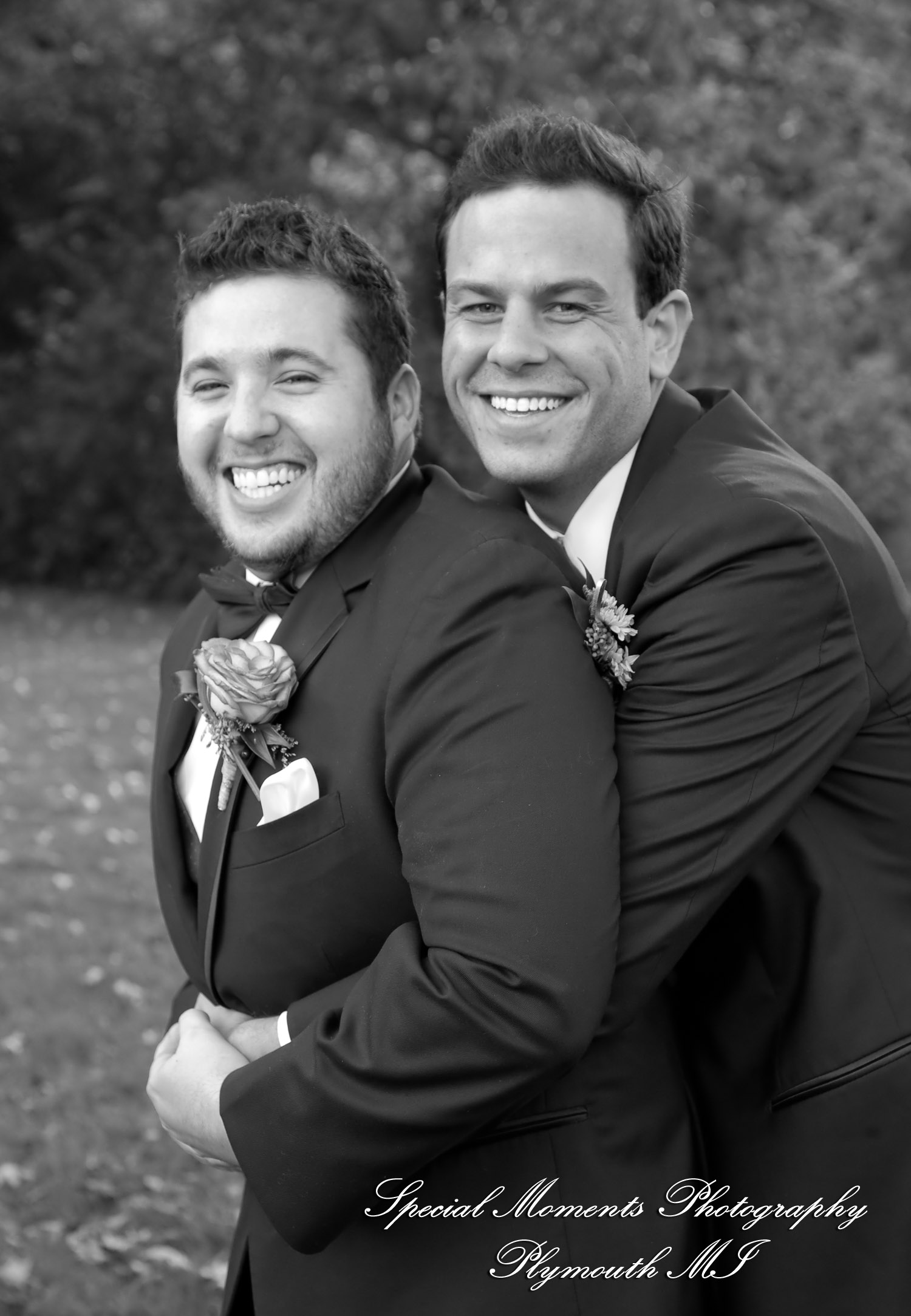 Leanne & Daniel at Elizabeth Park Trenton MI wedding photograph
