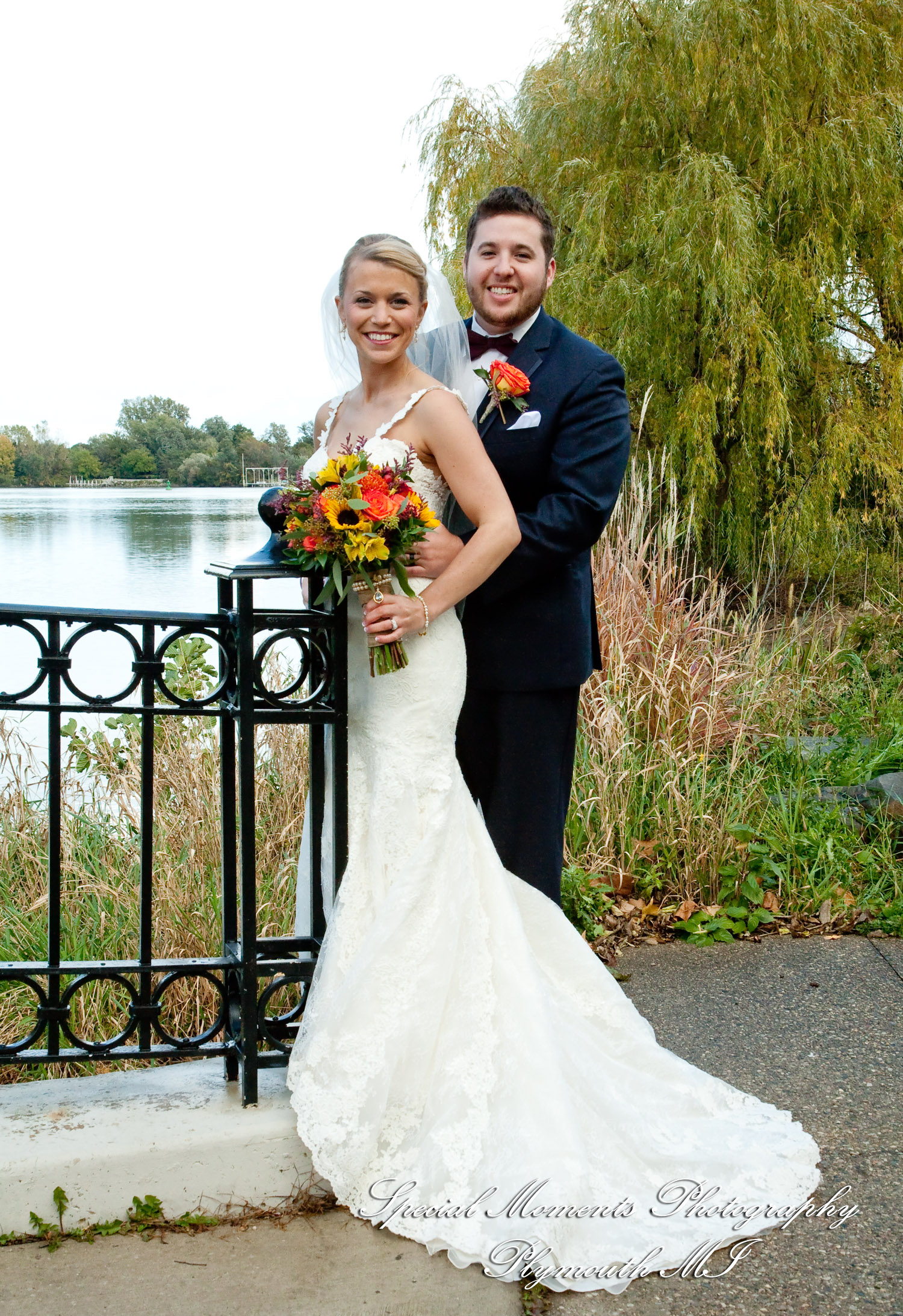 Leanne & Daniel at Elizabeth Park Trenton MI wedding photograph
