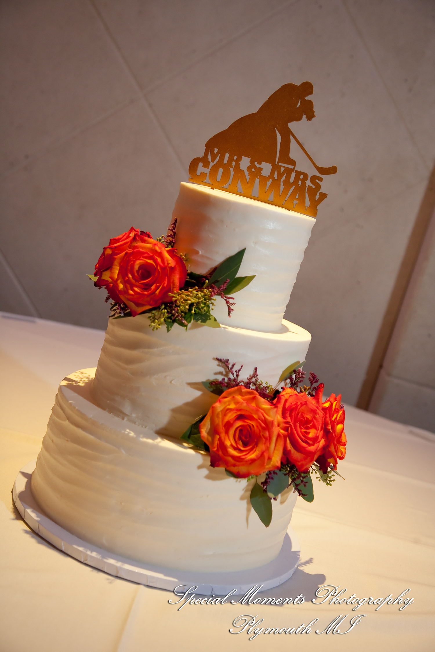 Leanne & Daniel at Arnaldo's Banquet Center Riverview MI wedding photograph