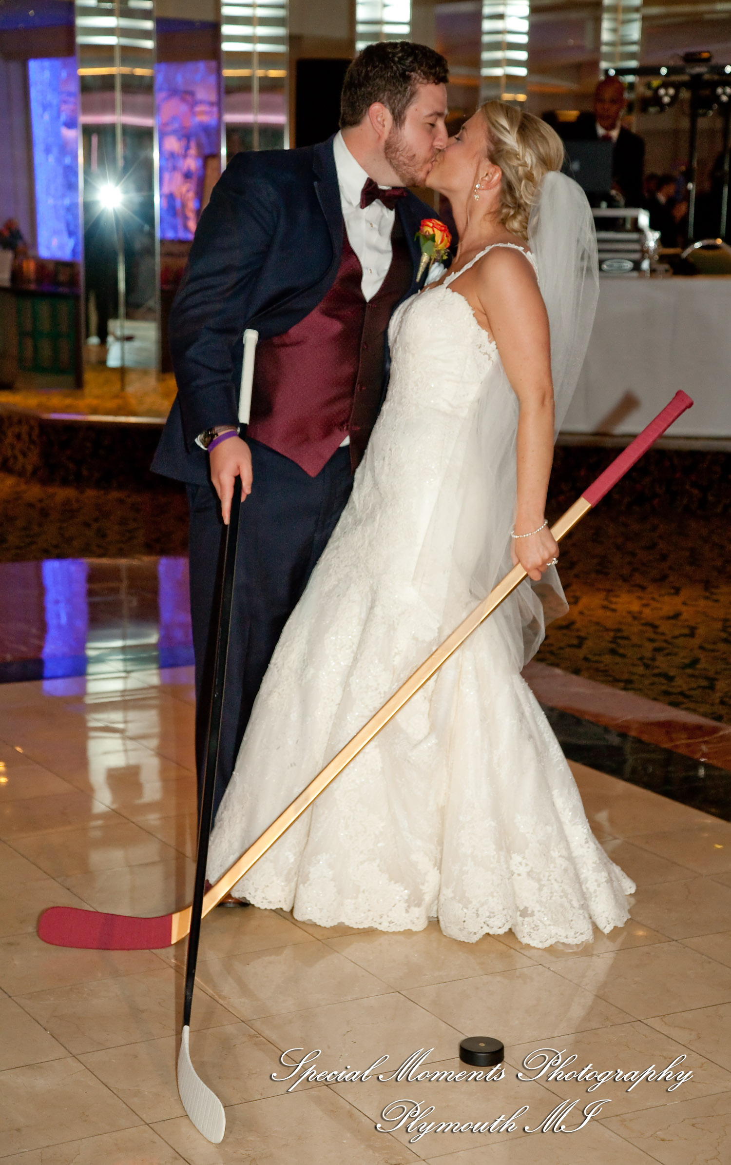 Leanne & Daniel at Arnaldo's Banquet Center Riverview MI wedding photograph