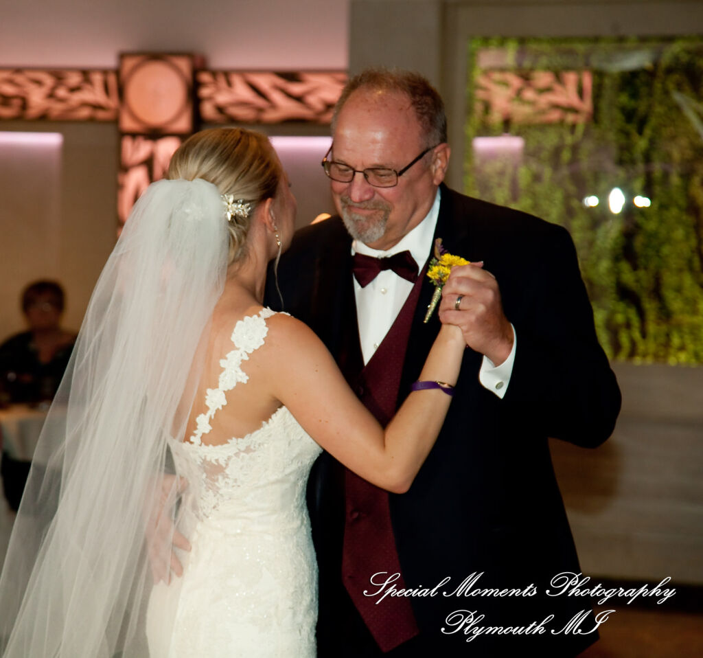 Leanne & Daniel at Arnaldo's Banquet Center Riverview MI wedding photograph