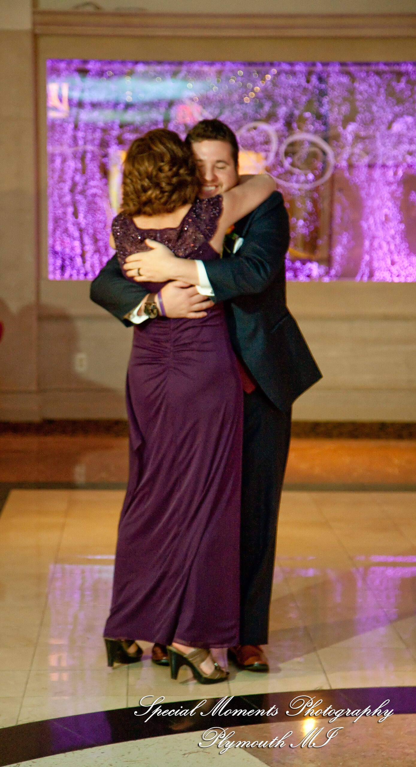 Leanne & Daniel at Arnaldo's Banquet Center Riverview MI wedding photograph