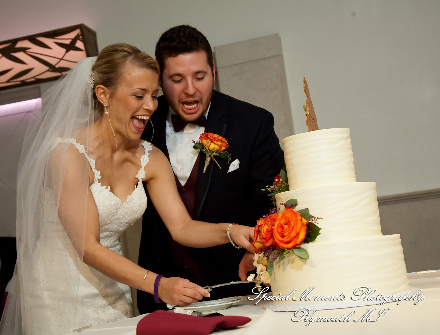 Leanne & Daniel at Arnaldo's Banquet Center Riverview MI wedding photograph