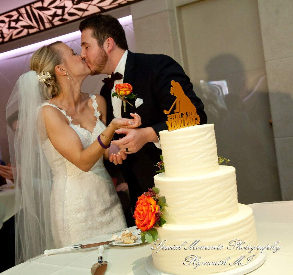 Leanne & Daniel at Arnaldo's Banquet Center Riverview MI wedding photograph