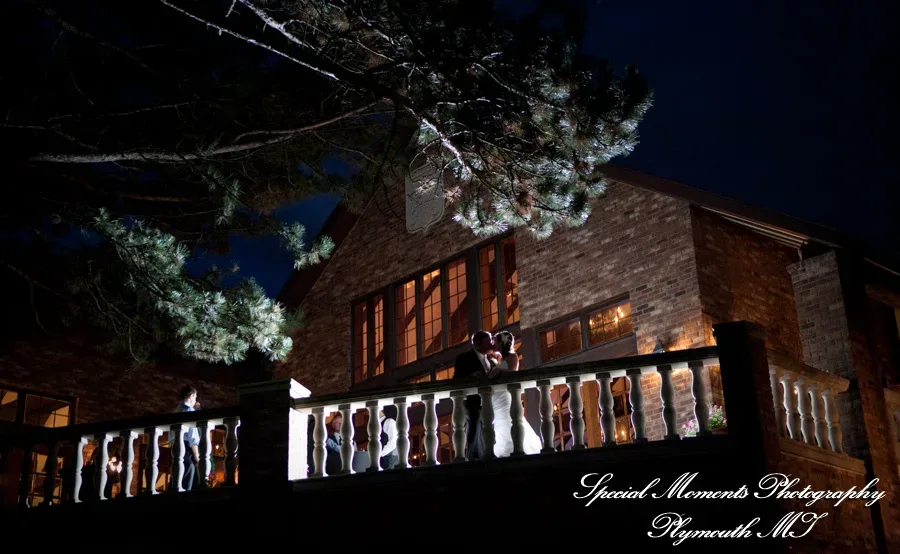 Indianwood Golf Country Club Lake Orion MI wedding photograph