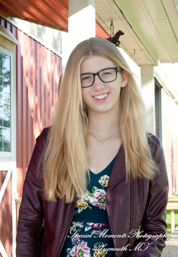 Clare B. at Plymouth Orchard Plymouth MI senior photography