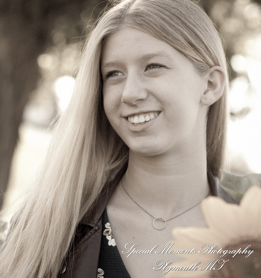 Clare B. at Plymouth Orchard Plymouth MI senior photography