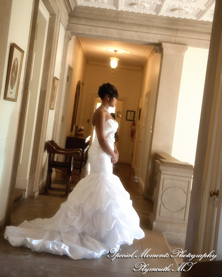 Grosse Pointe War Memorial Grosse Pointe Farms wedding photograph