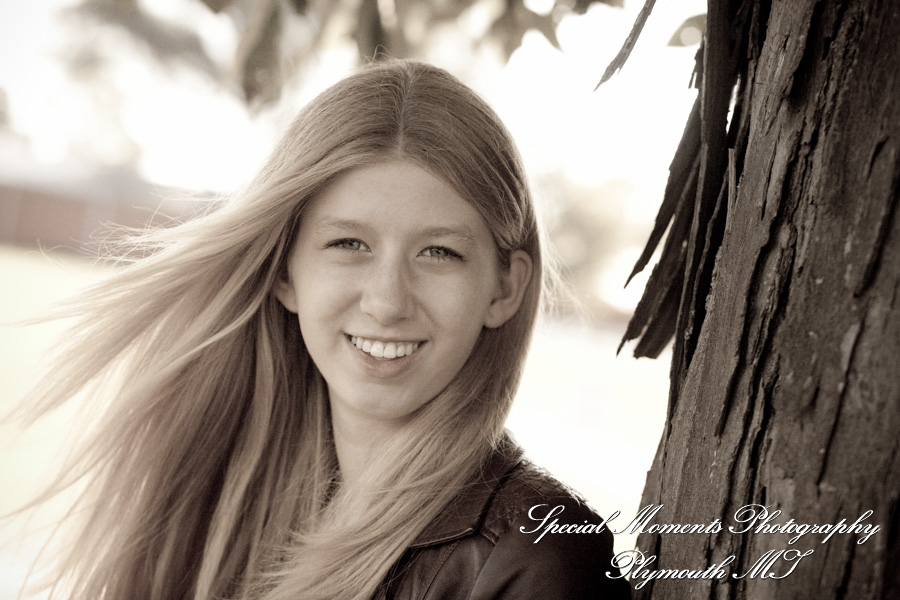 Plymouth Orchard Plymouth MI Senior photograph