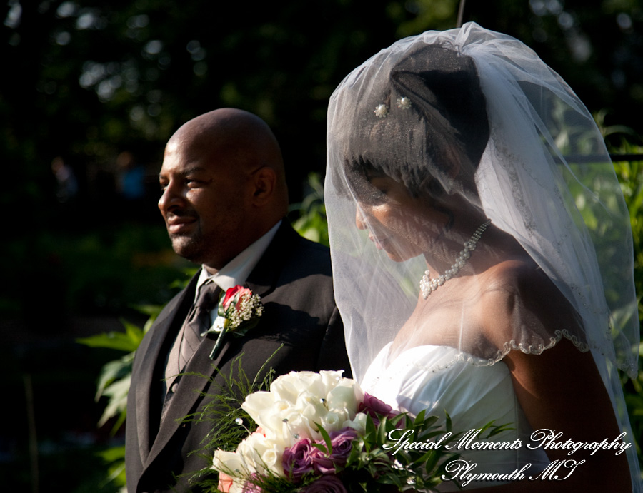 Grosse Pointe War Memorial Grosse Pointe Farms wedding photograph