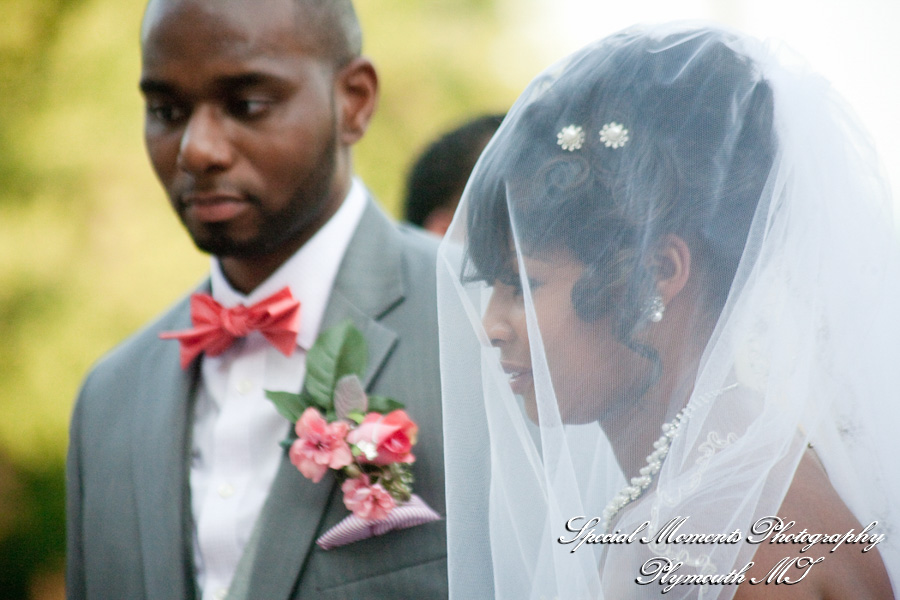 Grosse Pointe War Memorial Grosse Pointe Farms wedding photograph