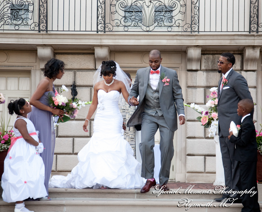 Grosse Pointe War Memorial Grosse Pointe Farms wedding photograph