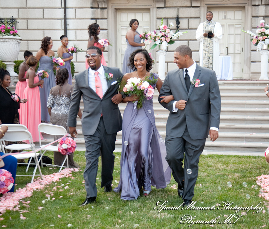 Grosse Pointe War Memorial Grosse Pointe Farms wedding photograph