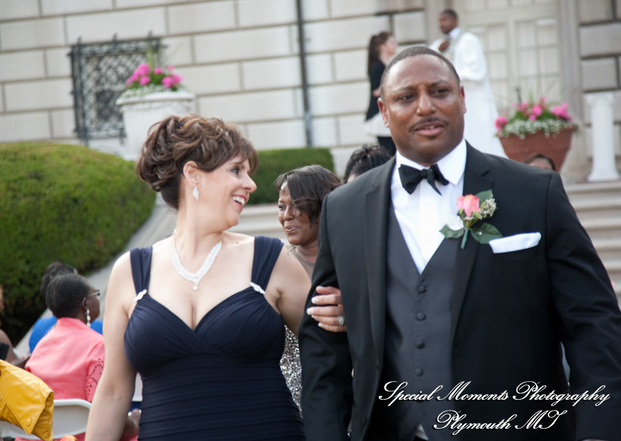 Grosse Pointe War Memorial Grosse Pointe Farms wedding photograph