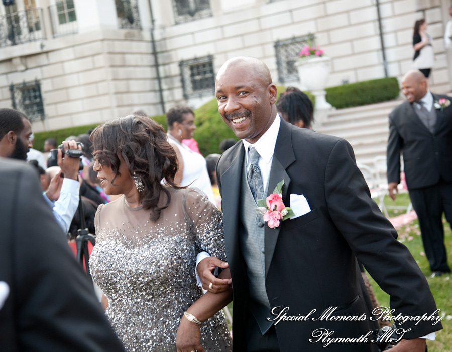Grosse Pointe War Memorial Grosse Pointe Farms wedding photograph