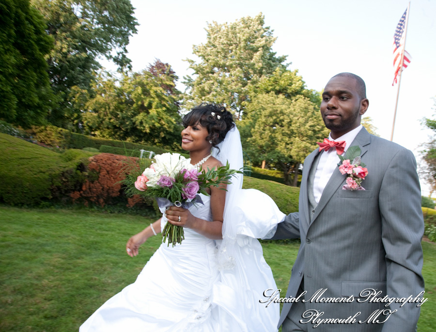 Grosse Pointe War Memorial Grosse Pointe Farms wedding photograph