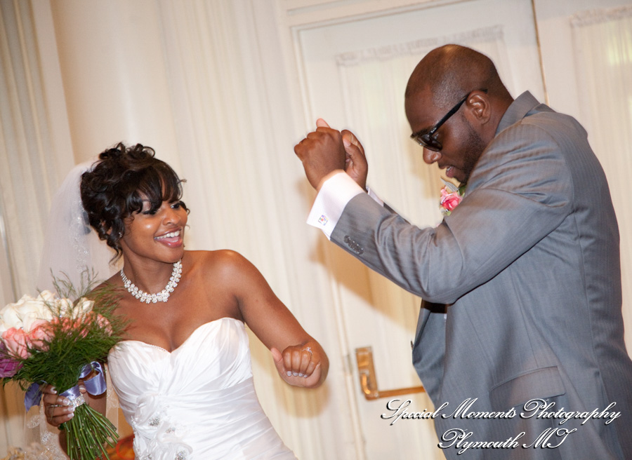 Grosse Pointe War Memorial Grosse Pointe Farms wedding photograph