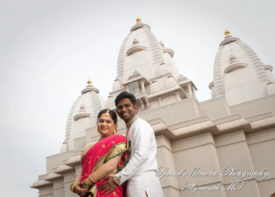 Bharatiya Temple Troy MI wedding photograph