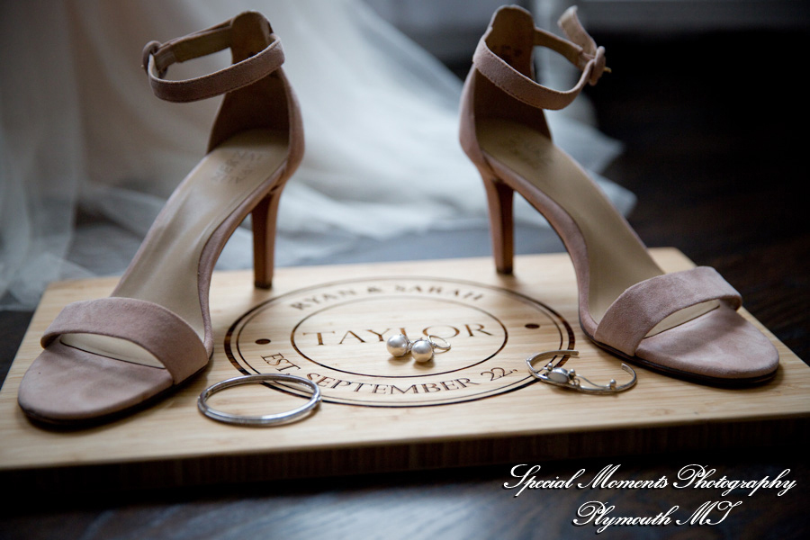Heritage Park Farmington Hills MI wedding photograph