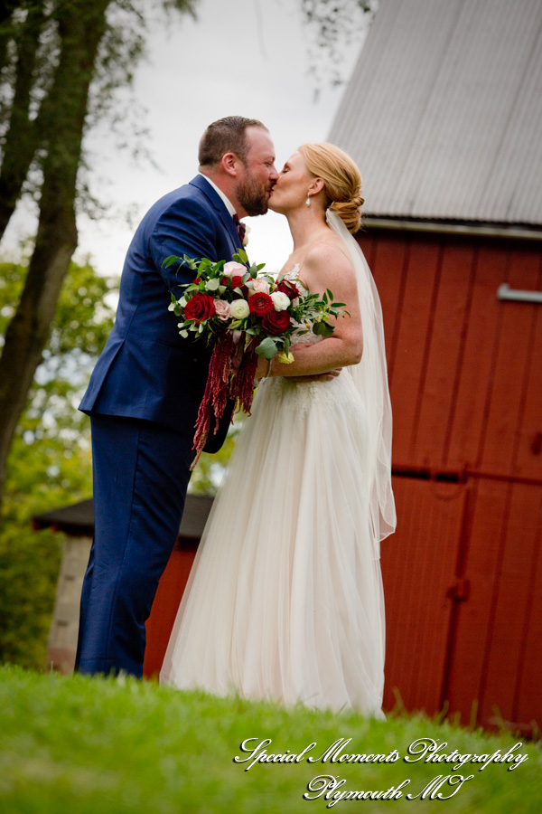 Heritage Park Farmington Hills MI wedding photograph