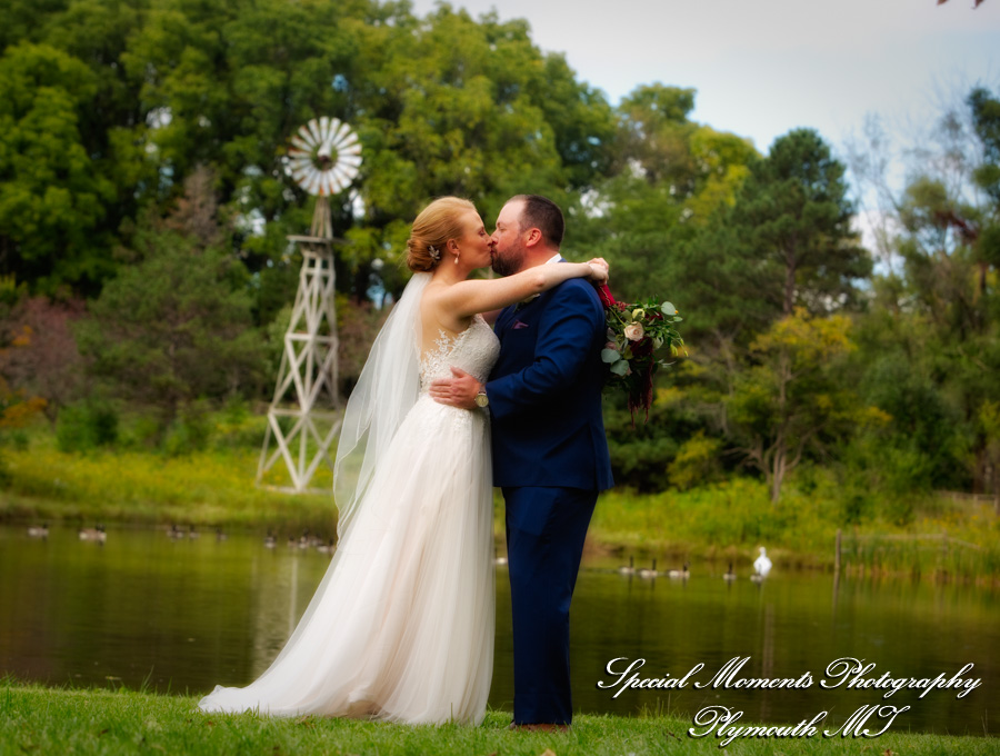 Heritage Park Farmington Hills MI wedding photograph