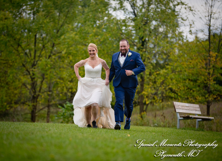 Heritage Park Farmington Hills MI wedding photograph